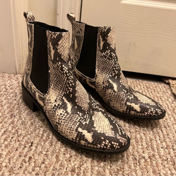Steve Madden Devan Snakeskin Chelsea Boots - Picture 5 of 9